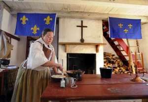 Victoria Rumble making 18th century food